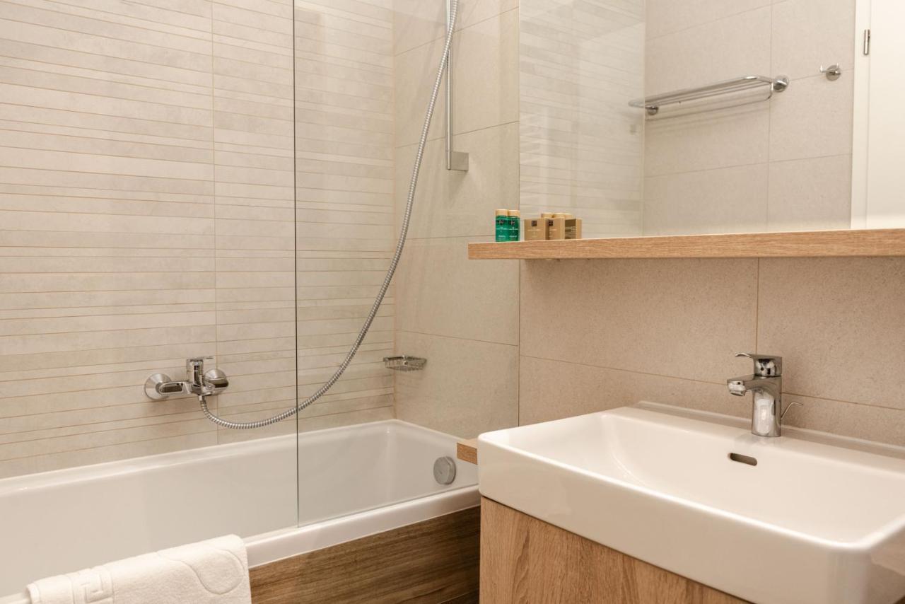 Apart B&V 701 Coresi - Luxury Mountain Haven Brasov Ngoại thất bức ảnh