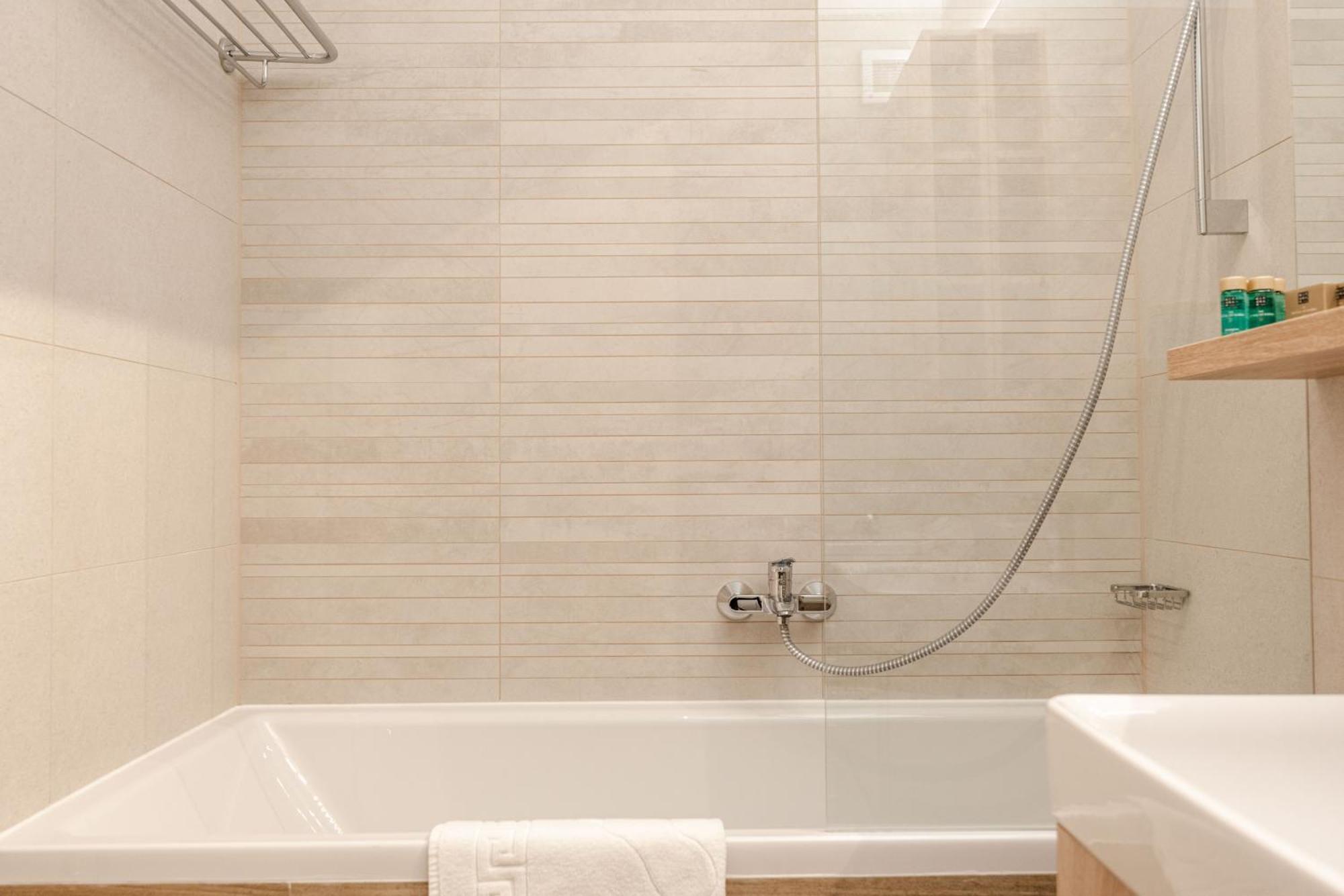 Apart B&V 701 Coresi - Luxury Mountain Haven Brasov Ngoại thất bức ảnh